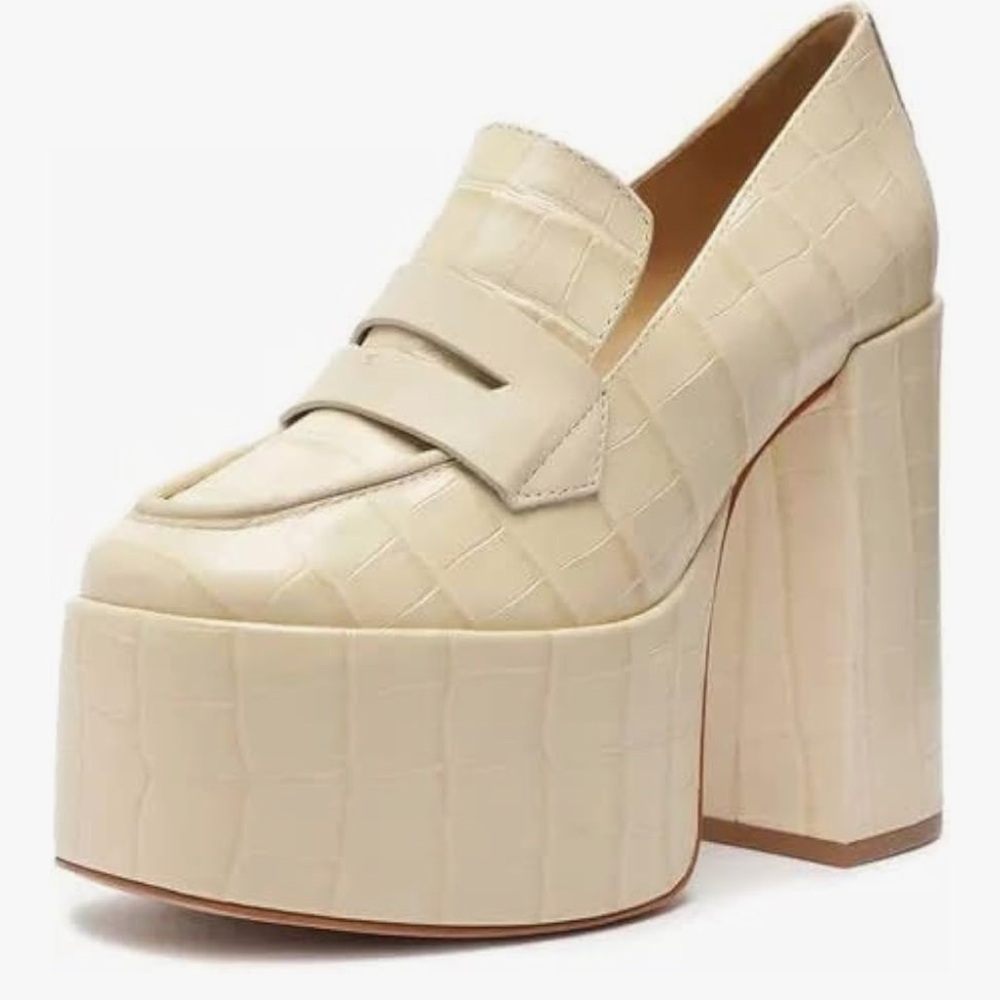NIB SCHUTZ PLATFORM LOAFERS🤗